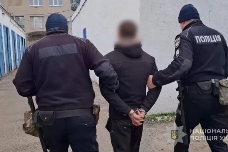 На Білгород-Дністровщині поліцейські затримали двох молодиків, причетних до серії грабежів 