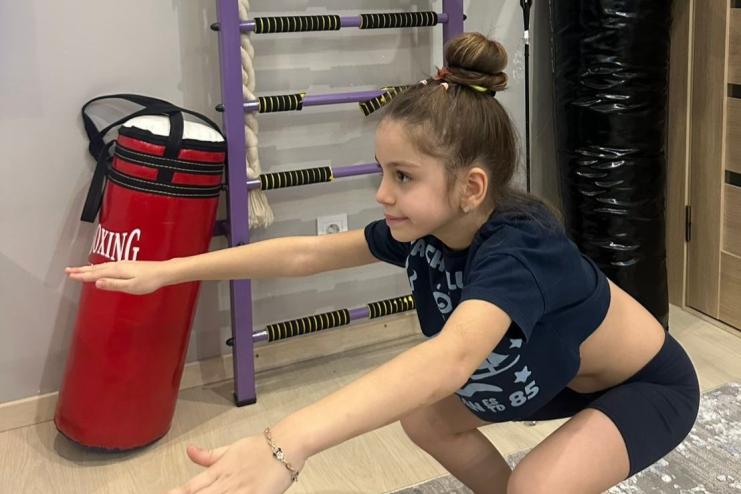 Семирічна одеситка встановила національний рекорд з присідань