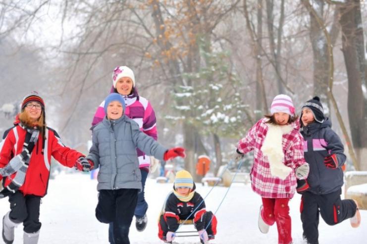 Зимові канікули 2025-2026 триватимуть близько двох тижнів в більшості шкіл України 