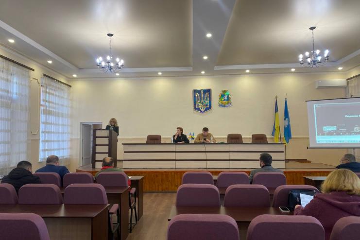 Арциз без світла й під атаками: депутати спрямували кошти на безперебійну роботу міста, але громада досі без статусу зони бойових дій