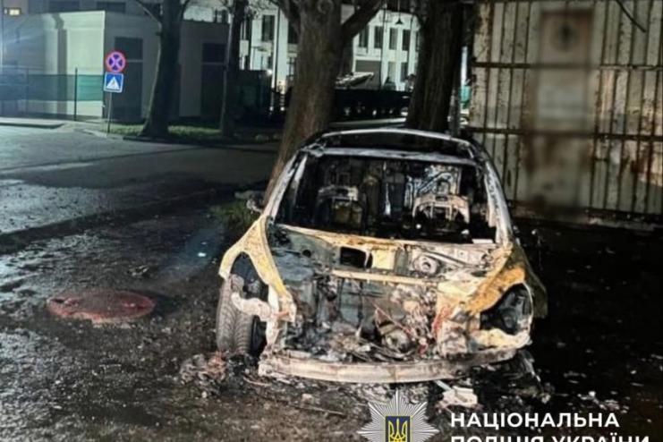 В Одесі затримали палія, причетного до серії підпалів елітних автомобілів