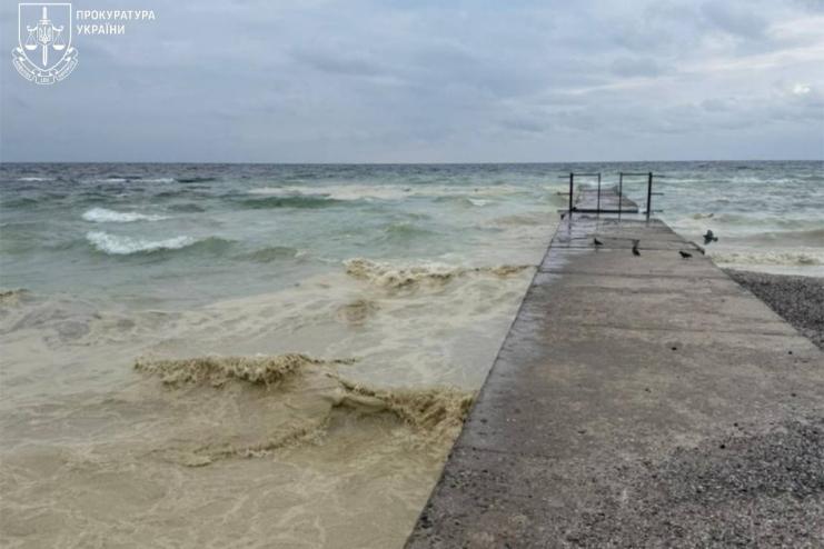 Ворожа атака спричинила забруднення довкілля Одещини: екологи фіксують наслідки та рахують збитки