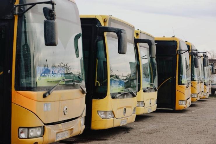 До Одеси прибули 25 автобусів від громад-партнерів у межах проєкту «Пліч-о-пліч»