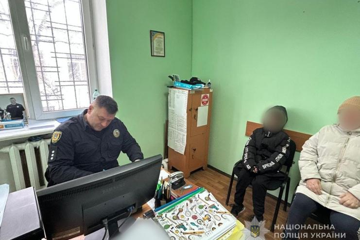 На Одещині через вживання алкоголю дітьми поліцейські склали адмінпротоколи на дорослих 