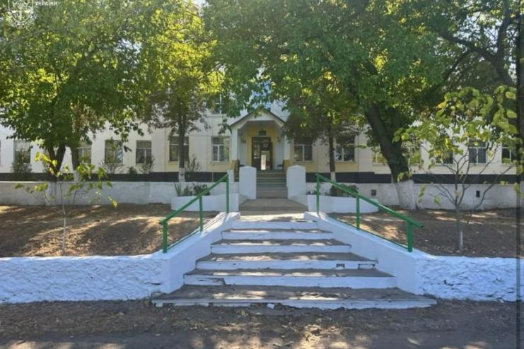 На Одещині керівника приватної будівельної компанії підозрюють у привласненні бюджетних коштів під час ремонту школи