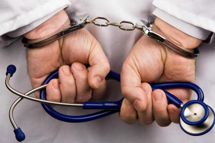 Смерть курсанта після введення ліків: лікаря-інфекціоніста судитимуть за службову недбалість