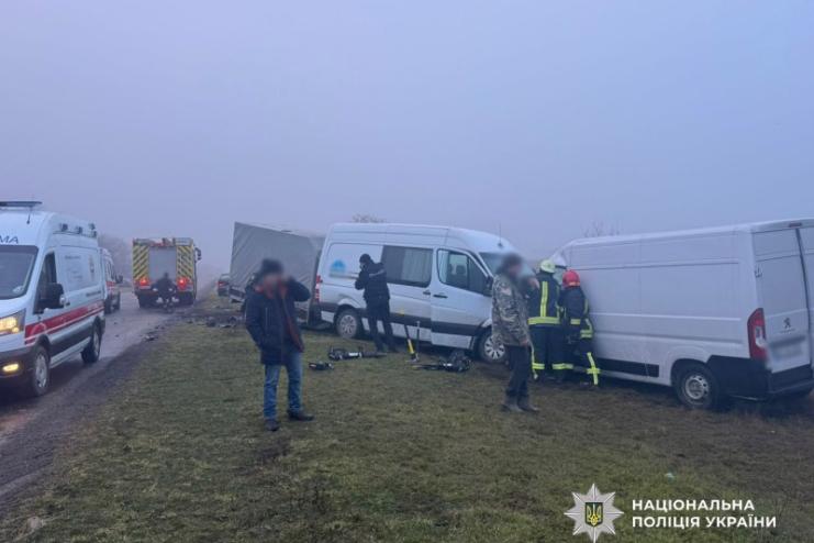 ДТП у Болградському районі: зіткнулися два мікроавтобуси, четверо людей травмовані