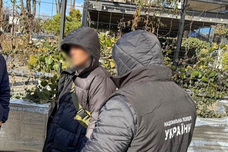 В Одесі затримали військовослужбовця ТЦК: обіцяв «зняти з розшуку» та оформити бронювання за тисячі доларів