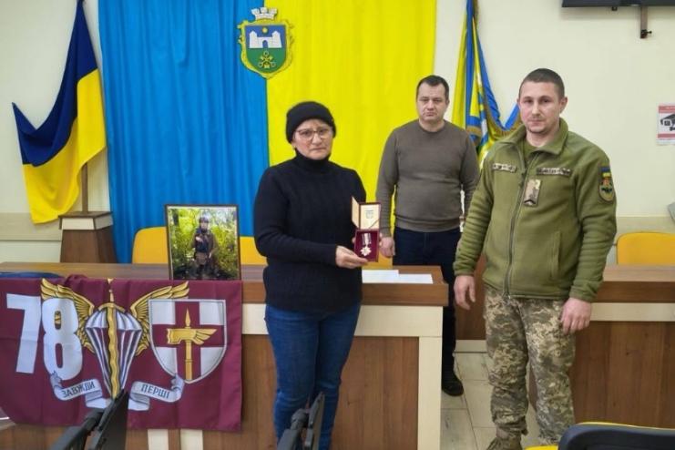 Орденами «За мужність» ІІІ ступеня (посмертно) відзначили двох захисників України