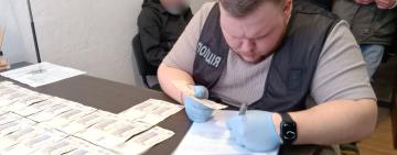На Одещині викрили чоловіка, який намагався підкупити слідчу