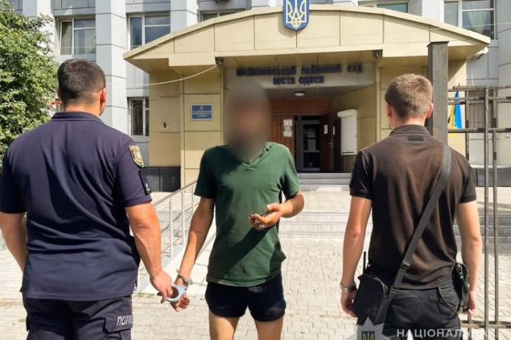 Вісім років за ґратами за шахрайство та розбій: в Одесі засудили 33-річного іноземця