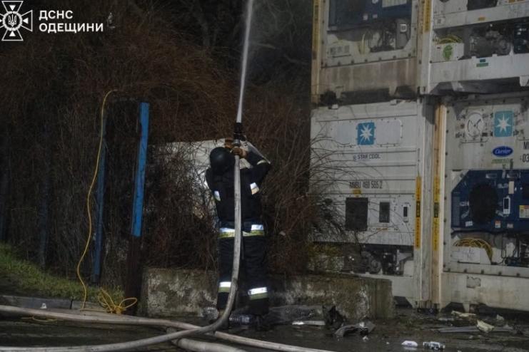 рф атакувала портову та припортову інфраструктуру Одещини: є поранені, зафіксовані значні руйнування