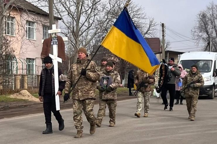 Арцизька громада попрощалася із Захисником України Максимом Семеновим