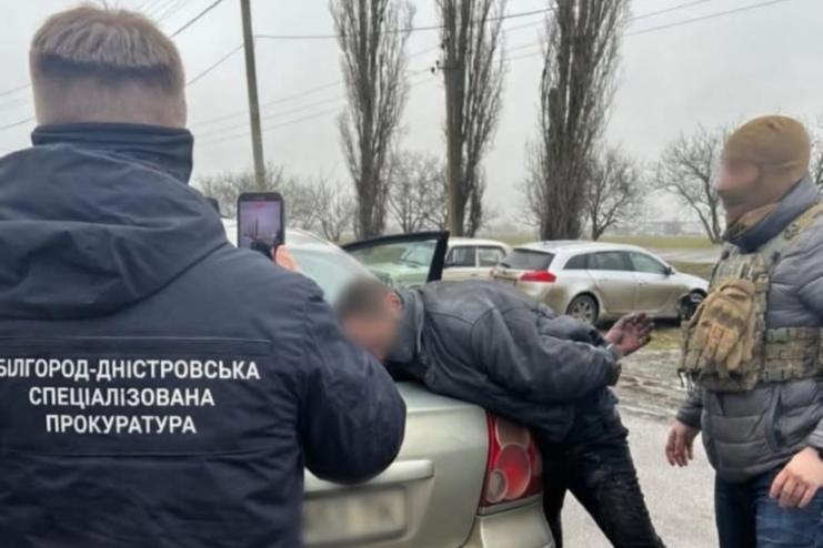 Передавав ворогу дані про ЗСУ: на Одещині військовослужбовцю оголосили підозру у державній зраді
