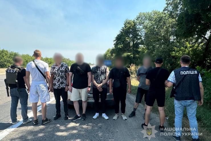 Дев’ять років ув’язнення з конфіскацією майна: в Одесі засудили організатора «зеленого коридору» та незаконних оборудок