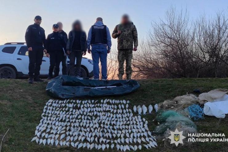 Браконьєрство на каналі Дунай–Сасик: на Одещині чоловік наловив риби на понад пів мільйона гривень