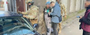 33 епізоди і понад 100 «клієнтів»: на Одещині викрили схему виїзду за кордон