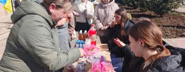 У ліцеї Бессарабської громади під час благодійного ярмарку зібрали понад 28 тисяч гривень для ЗСУ