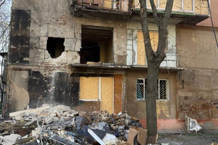 Ворожа атака на Одесу: пошкоджено житловий будинок постраждали літні люди