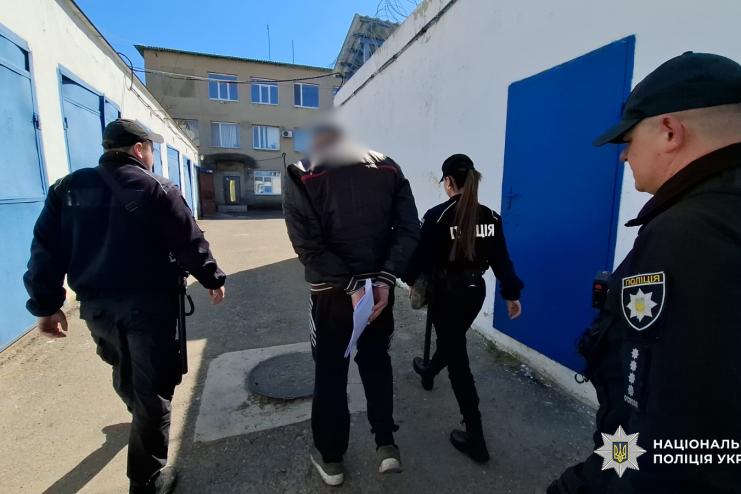 За 10 тисяч доларів обіцяв переправити до Молдови: на Одещині затримали організатора незаконного виїзду за кордон