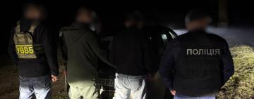6 тисяч доларів за втечу до Молдови: на Одещині викрили організатора незаконного переправлення чоловіків через кордон