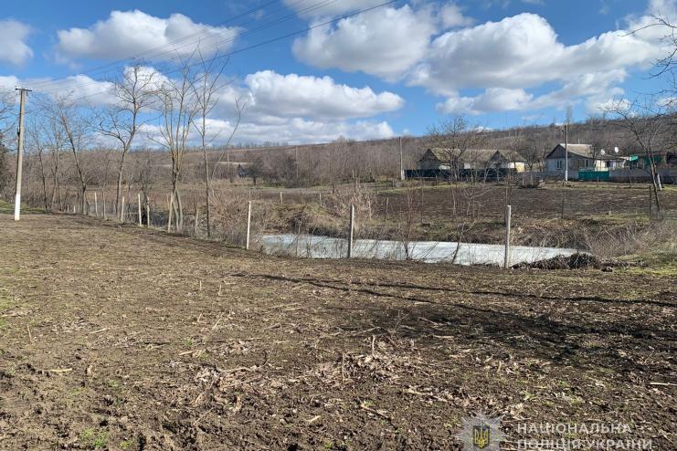 Пенсіонера з Буджацької громади підозрюють у незаконному облаштуванні водойми на землях водного фонду