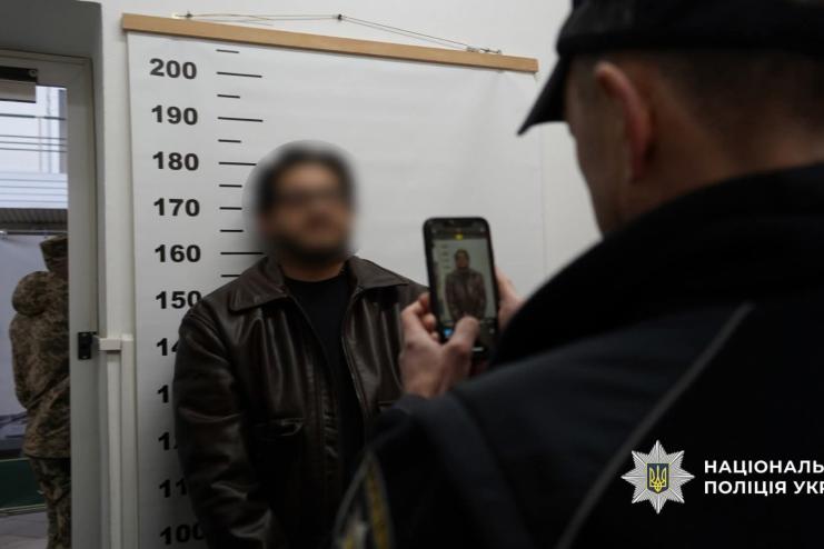 Шахрайство на війні: з Естонії екстрадували організатора схеми «продажу авто для ЗСУ»