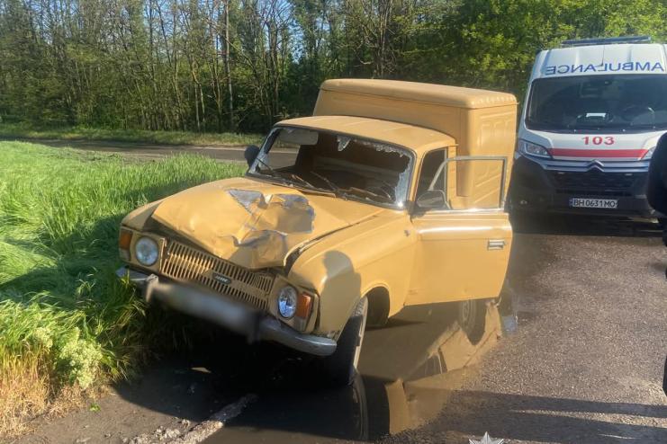Поліцейські працюють на місці смертельної ДТП в Одеському районі