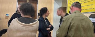В Одесі суд відправив під варту 17-річного студента через пошкодження поліцейського авто під час конфлікту із затриманням військового