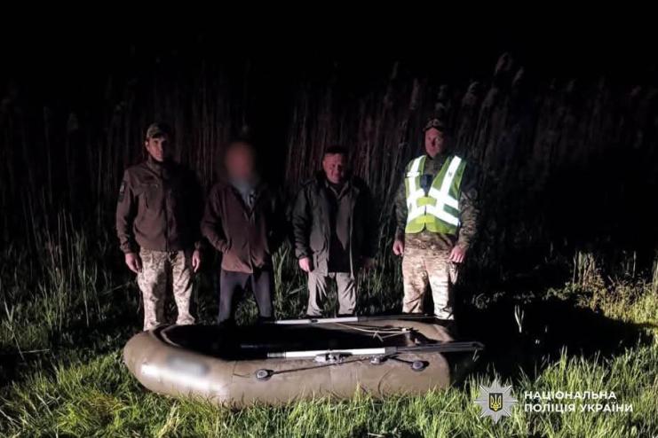 Правоохоронці викрили жителя Ізмаїльського району, який під час нерестової заборони незаконно виловлював рибу