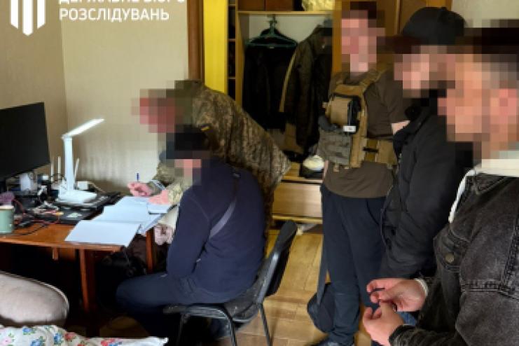 На Одещині співробітника ТЦК підозрюють у схемі для військових, які пішли в СЗЧ – ДБР 