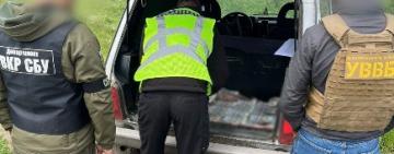 Спланували втечу та запропонували $15 тисяч хабаря: на Одещині затримали трьох чоловіків