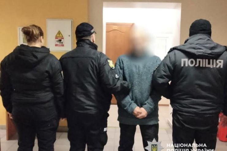 В Одесі судитимуть чоловіка, який через ревнощі ледь не вбив товариша під час застілля