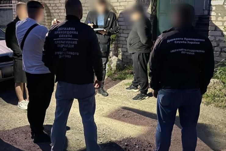 Втеча за 8 000 доларів: на Білгород-Дністровщині затримали переправника та його клієнта