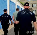 Тротил, гранати та понад тисячу набоїв: у Білгороді-Дністровському викрили підпільний арсенал у гаражі