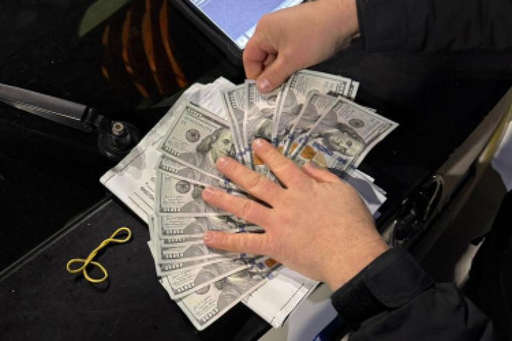 «Послуга» за дві тисячі доларів: на Одещині судитимуть експравоохоронців, які вимагали гроші за невідвідування ТЦК