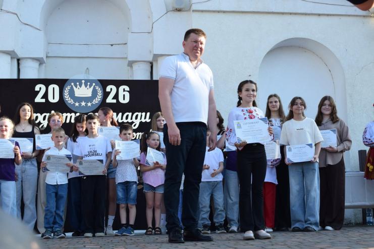 «Гордість громади 2026»: як в Арцизі запалювали молодіжні зірки та дякували наставникам