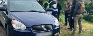 За дві тисячі доларів до Молдови: прикордонники затримали організатора «зеленого маршруту»