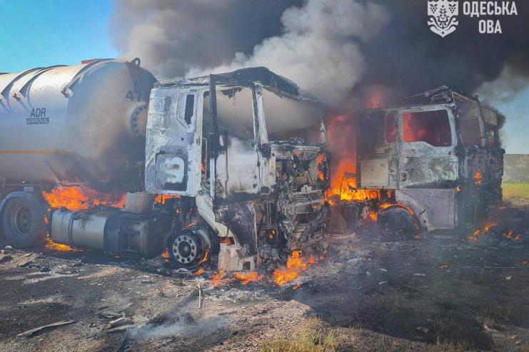 Внаслідок ворожої атаки на південь Одещини загинула людина, є поранені