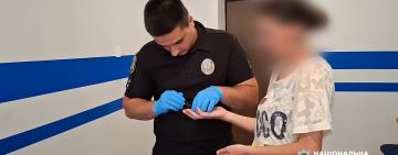 На Одещині матір звіряче побила маленького сина:  дитина в лікарні, жінка під вартою