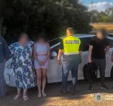 Одеситка намагалася вивезти призовника за кордон під купою подушок та іграшок