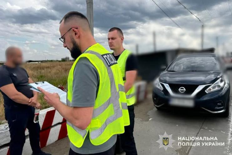 На Миколаївщині поліцейські затримали водія, який ймовірно спровокував ДТП, що призвела до загибелі 12 людей