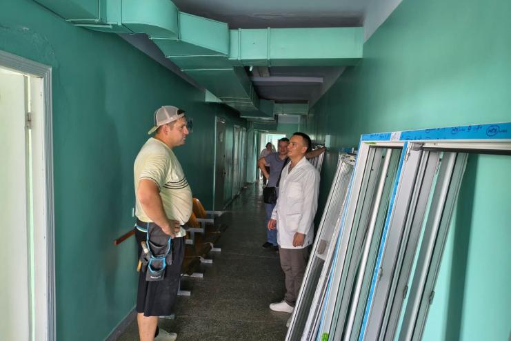 В Татарбунарах в лікарні розпочали заміну вікон завдяки підтримці благодійників