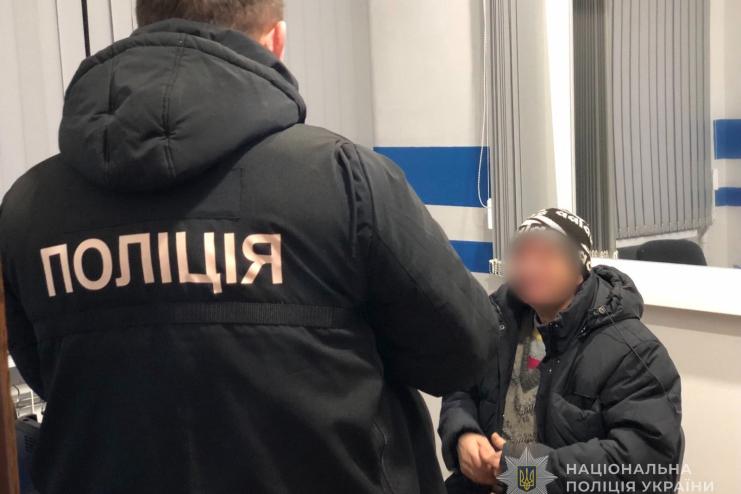 Смертельний удар ножем через алкоголь: у Білгород-Дністровському районі судитимуть жінку за вбивство важкохворого співмешканця