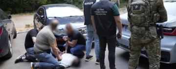 На Одещині затримали командира взводу за вимагання 5 тисяч доларів