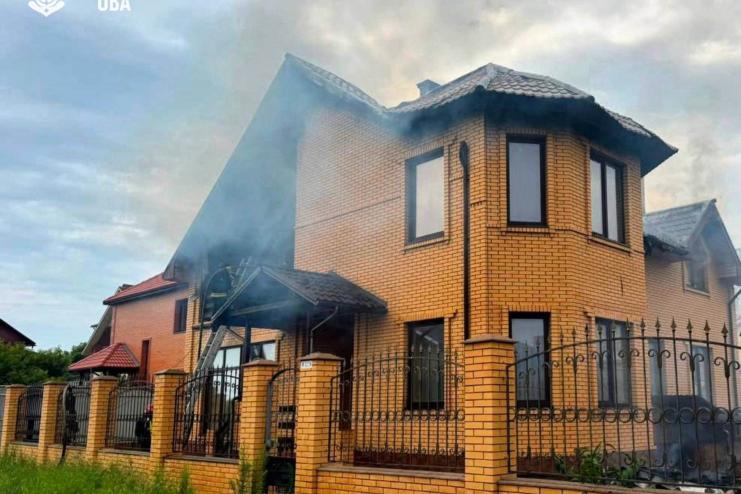 Російські війська завдали ракетних ударів по житловому сектору Одещини: серед трьох поранених  маленька дитина