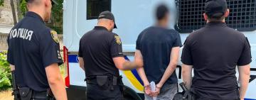 Торгував гранатами та набоями: в Одесі поліцейські затримали підозрюваного