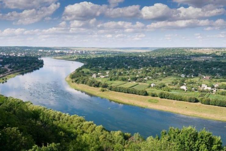  У басейні Дністра зафіксували історичний мінімум рівня води: жителів Одещини закликають економно витрачати питну воду