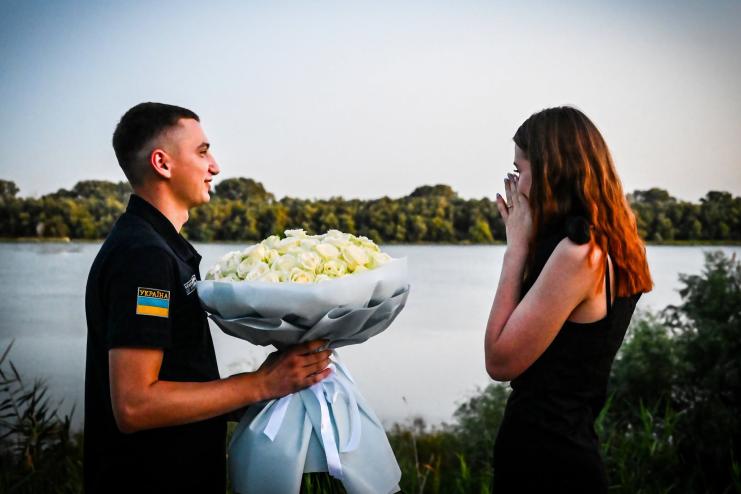 «Так!» на березі Дунаю: на Одещині офіцер Морської охорони освідчився своїй коханій
