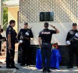 У Бессарабському відкрили меморіальну дошку на честь загиблого поліцейського Сергія Магли